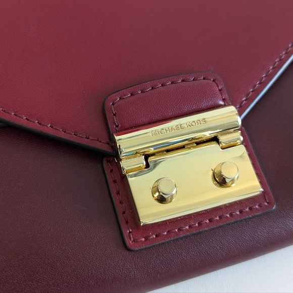 Michael Kors Sloan Convertible Color-Block Leather Chain Crossbody Wallet - Picture 8 of 15